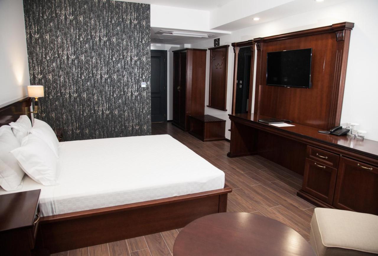 Hotel Sky Gevgelija Exterior photo A room at the hotel